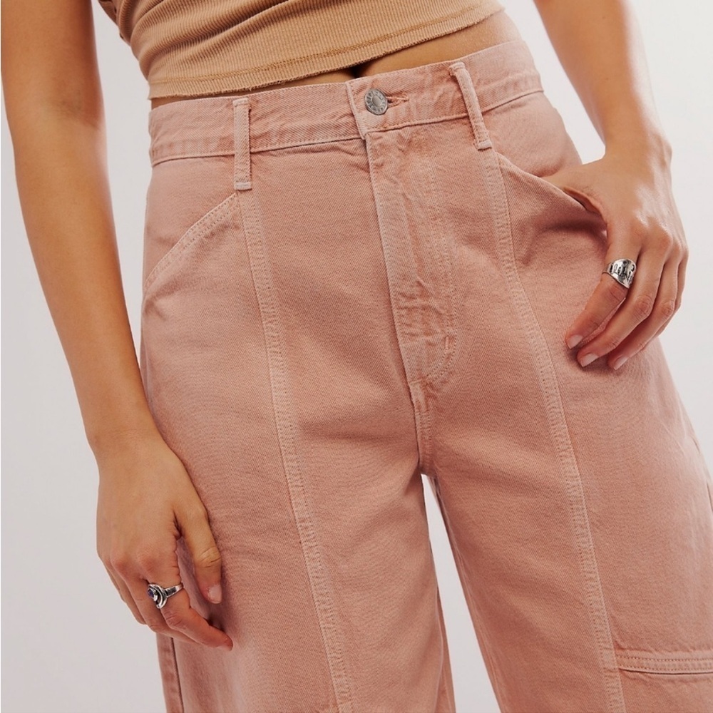 AGOLDE Mara Barrel Jeans in Pink Salt - Picture 7 of 15